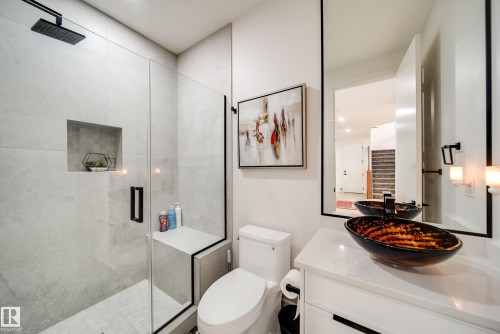 4416 Suzanna Crescent, Edmonton, AB - Indoor Photo Showing Bathroom