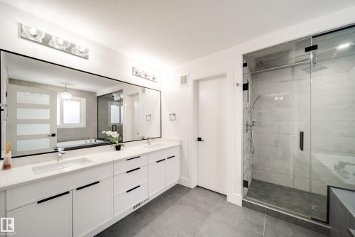 4416 Suzanna Crescent, Edmonton, AB - Indoor Photo Showing Bathroom