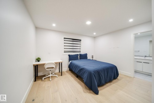 4416 Suzanna Crescent, Edmonton, AB - Indoor Photo Showing Other Room