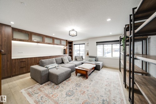 4416 Suzanna Crescent, Edmonton, AB - Indoor Photo Showing Other Room