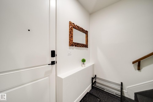 4416 Suzanna Crescent, Edmonton, AB - Indoor Photo Showing Other Room