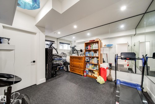 4416 Suzanna Crescent, Edmonton, AB - Indoor
