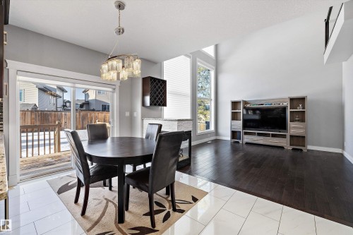 1339 Adamson Drive, Edmonton, AB - Indoor Photo Showing Dining Room
