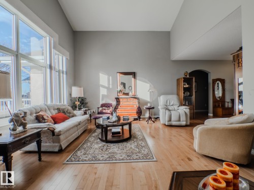15 18343 Lessard Road, Edmonton, AB - Indoor Photo Showing Living Room