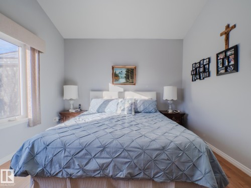 15 18343 Lessard Road, Edmonton, AB - Indoor Photo Showing Bedroom
