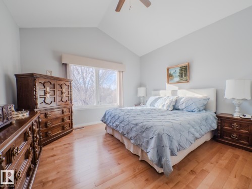 15 18343 Lessard Road, Edmonton, AB - Indoor Photo Showing Bedroom