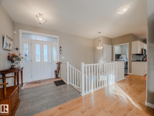 15 18343 Lessard Road, Edmonton, AB - Indoor Photo Showing Other Room