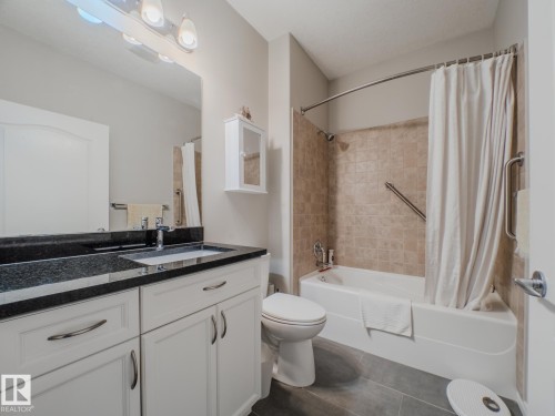 15 18343 Lessard Road, Edmonton, AB - Indoor Photo Showing Bathroom
