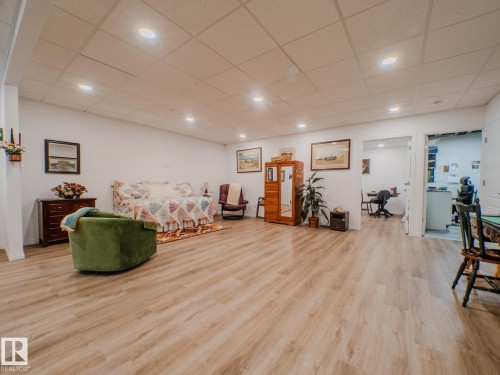 15 18343 Lessard Road, Edmonton, AB - Indoor