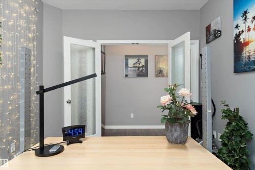 1325 Adamson Drive, Edmonton, AB - Indoor Photo Showing Other Room