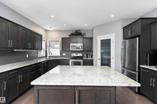 1325 Adamson Drive, Edmonton, AB - Indoor Photo Showing Kitchen With Upgraded Kitchen