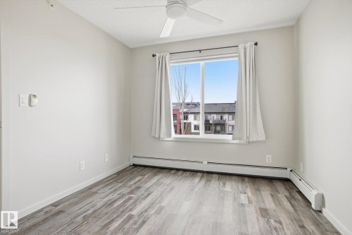424 5515 7 Avenue, Edmonton, AB - Indoor Photo Showing Other Room