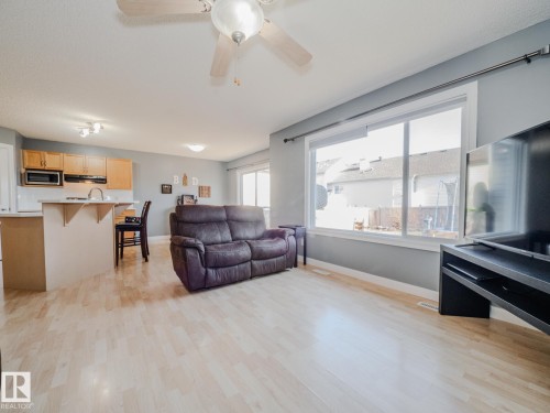 109 Rue Moreau, Beaumont, AB - Indoor