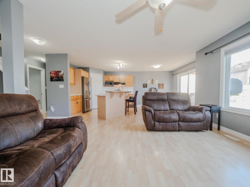 109 Rue Moreau, Beaumont, AB - Indoor Photo Showing Living Room