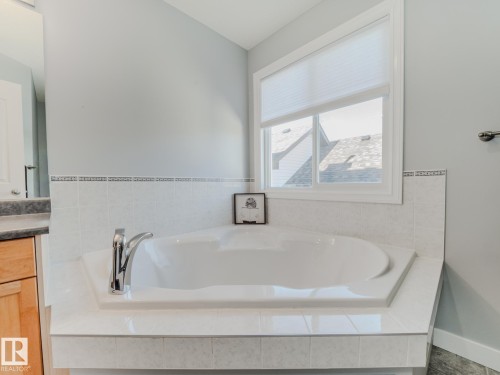 109 Rue Moreau, Beaumont, AB - Indoor Photo Showing Bathroom