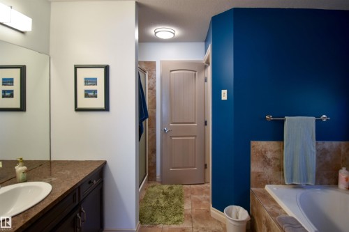 62 Linkside Boulevard, Spruce Grove, AB - Indoor Photo Showing Bathroom