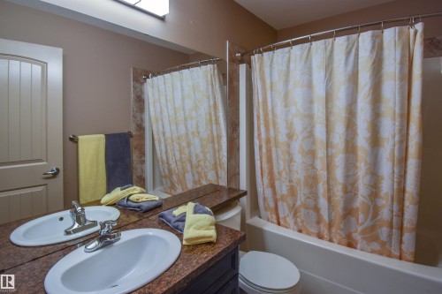 62 Linkside Boulevard, Spruce Grove, AB - Indoor Photo Showing Bathroom