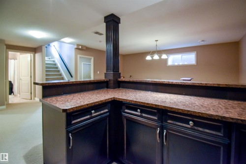 62 Linkside Boulevard, Spruce Grove, AB - Indoor Photo Showing Kitchen