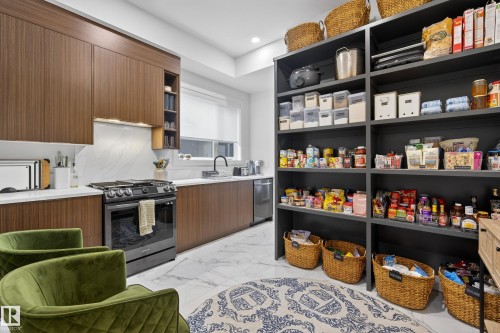 Pantry with a sink - 1132 Wahl Place, Edmonton, AB - Indoor