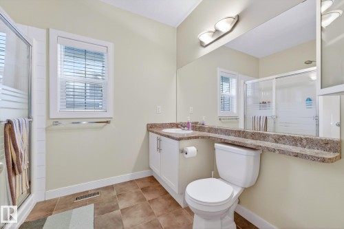 58 7293 South Terwillegar Drive, Edmonton, AB - Indoor Photo Showing Bathroom