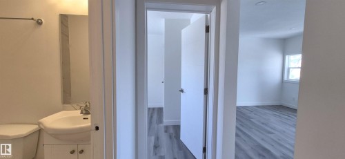 12746 116 Street, Edmonton, AB - Indoor Photo Showing Bathroom