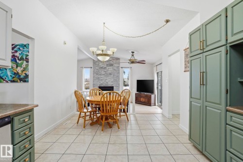 10703 31 Street, Edmonton, AB - Indoor Photo Showing Dining Room