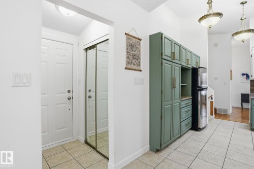10703 31 Street, Edmonton, AB - Indoor Photo Showing Other Room