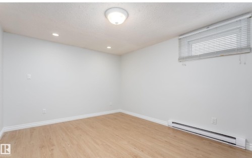 6511 95 Avenue, Edmonton, AB - Indoor Photo Showing Other Room