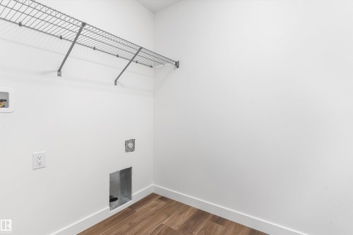 19312 29 Avenue, Edmonton, AB - Indoor With Storage