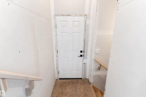 19312 29 Avenue, Edmonton, AB - Indoor Photo Showing Other Room