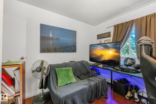309 10636 120 Street, Edmonton, AB - Indoor