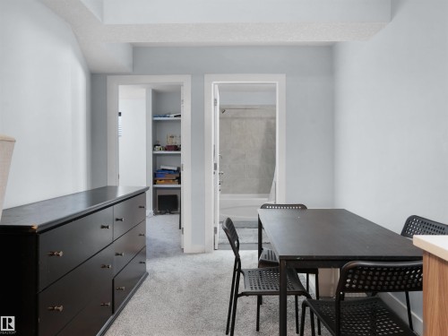 Dining space with light carpet - 207 41 Avenue, Edmonton, AB - Indoor Photo Showing Dining Room