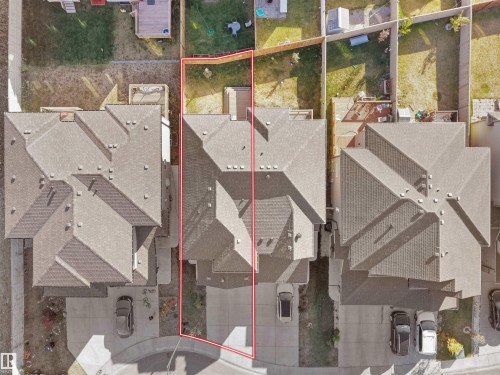 Aerial perspective of suburban area featuring property parcel outlined - 207 41 Avenue, Edmonton, AB - 