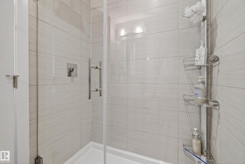 201 5151 Windermere Boulevard, Edmonton, AB - Indoor Photo Showing Bathroom