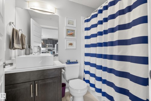 201 5151 Windermere Boulevard, Edmonton, AB - Indoor Photo Showing Bathroom