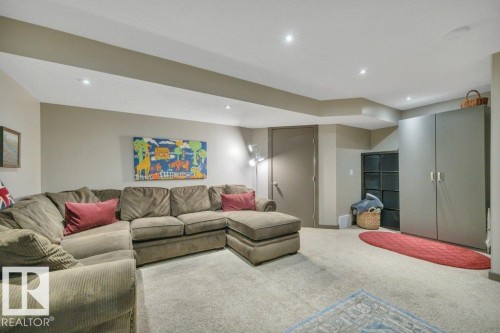 497 Chappelle Drive, Edmonton, AB - Indoor Photo Showing Living Room
