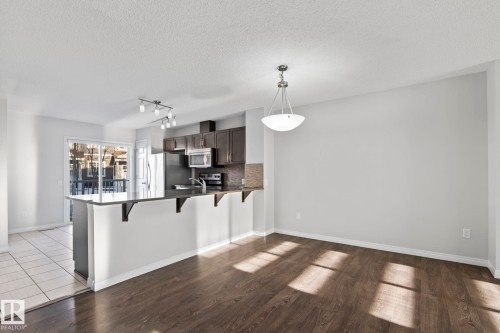 #62 4050 Savaryn Drive Sw, Edmonton, AB - Indoor Photo Showing Kitchen