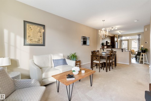 157 603 Watt Boulevard, Edmonton, AB - Indoor Photo Showing Living Room