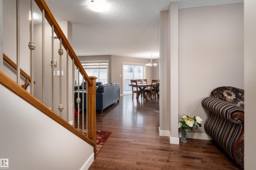 6811 19 Avenue, Edmonton, AB - Indoor Photo Showing Other Room