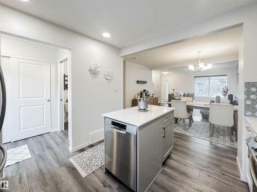 1270 Rosenthal Boulevard, Edmonton, AB - Indoor