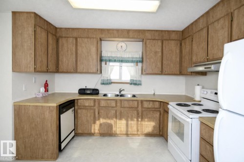 41 Willow Park Estates, Leduc, AB - Indoor Photo Showing Other Room