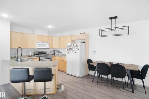 403 15211 139 Street, Edmonton, AB - Indoor Photo Showing Kitchen With Double Sink