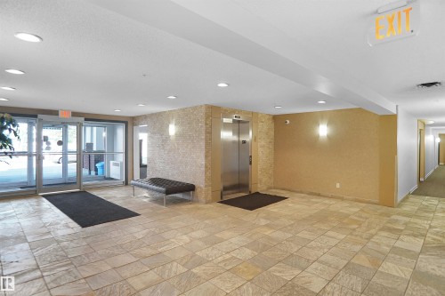 403 15211 139 Street, Edmonton, AB - Indoor Photo Showing Other Room