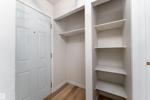 2909 139 Avenue, Edmonton, AB - Indoor