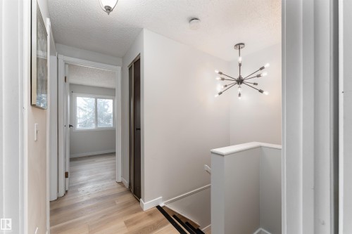 2909 139 Avenue, Edmonton, AB - Indoor Photo Showing Other Room