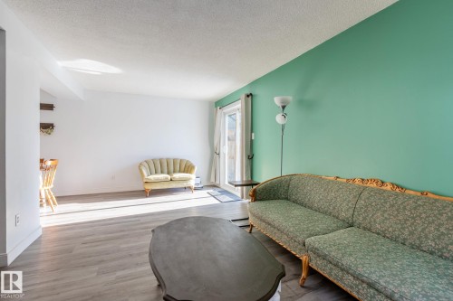 19 Greenfield Estates, St. Albert, AB - Indoor Photo Showing Other Room