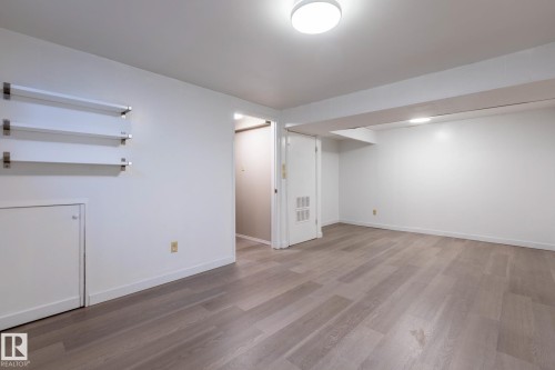 19 Greenfield Estates, St. Albert, AB - Indoor Photo Showing Other Room