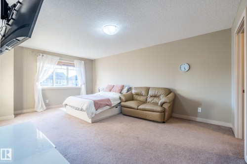 1692 Cunningham Way, Edmonton, AB - Indoor Photo Showing Bedroom