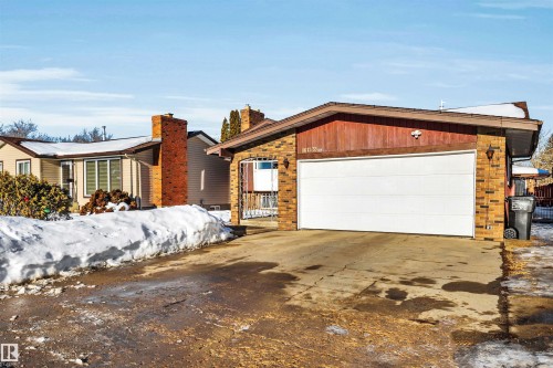 8612 33 Avenue Nw, Edmonton, AB - Outdoor
