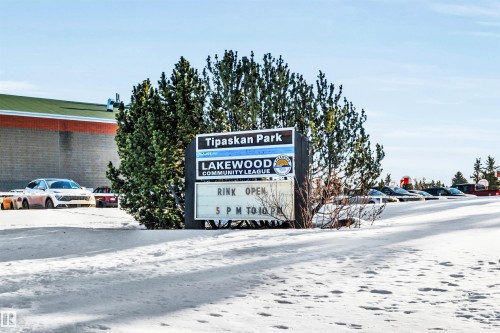 8612 33 Avenue Nw, Edmonton, AB - Outdoor